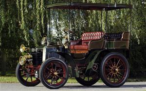 1900 Panhard Levassor - a veteran and vintage car